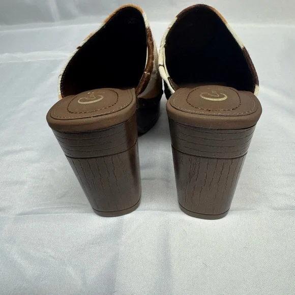 Chocolat Blu Cowhide Pattern Mules - Picture 4 of 6